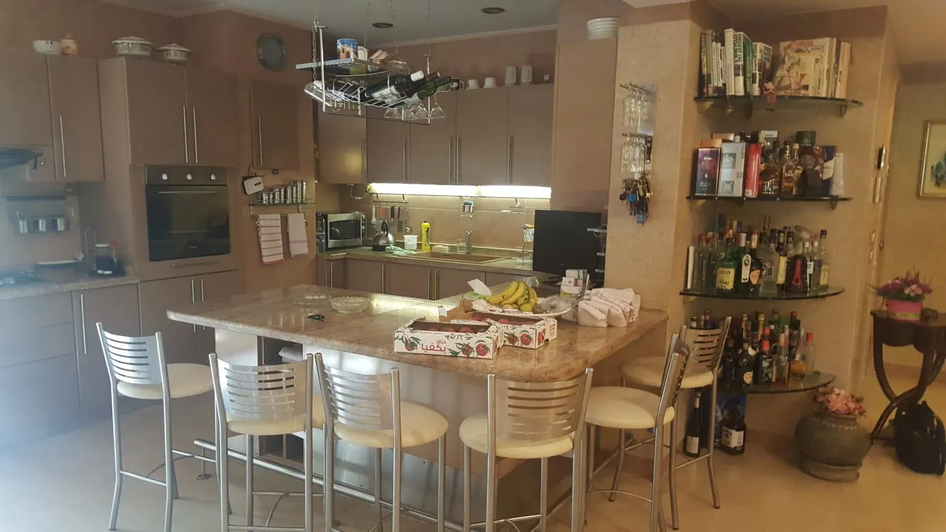 Spacious Sublime Villa With Garden For Sale In Mansourieh — الصورة 8