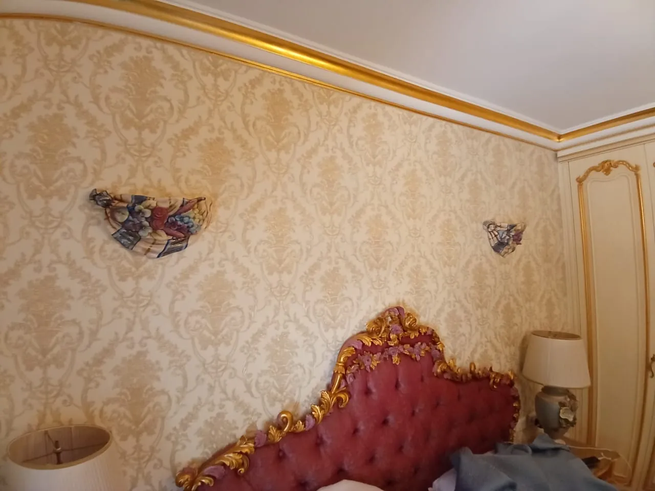 Fully Furnished Decorated Apartment For Sale With Nice Open View In Broumana — الصورة 10