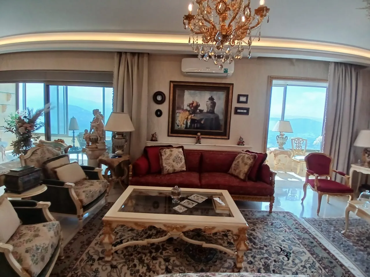 Fully Furnished Decorated Apartment For Sale With Nice Open View In Broumana — الصورة 4