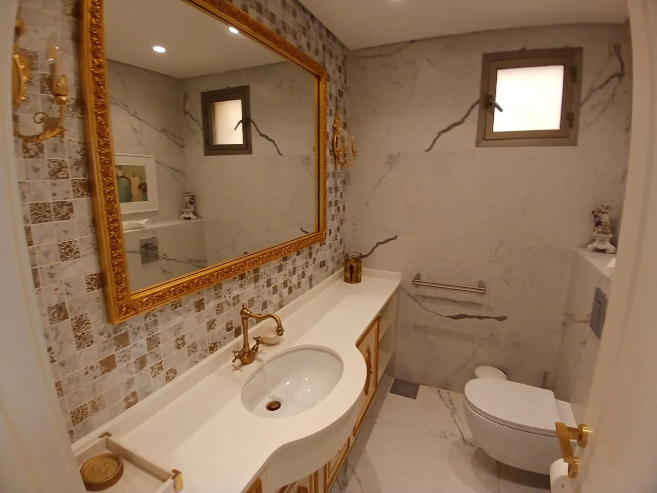Fully Furnished Decorated Apartment For Sale With Nice Open View In Broumana — الصورة 8
