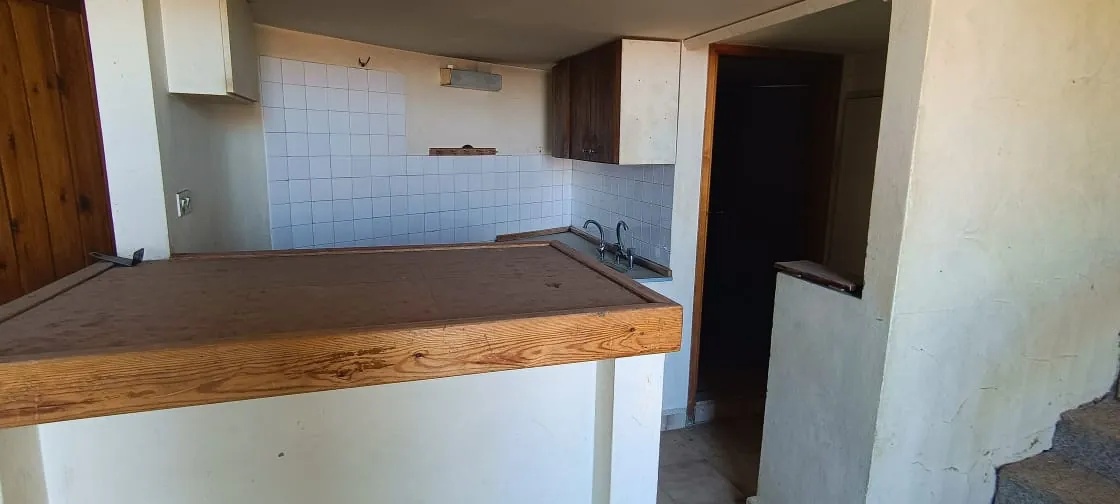 Hotel For Sale In Azra- Needs Renovation — الصورة 5