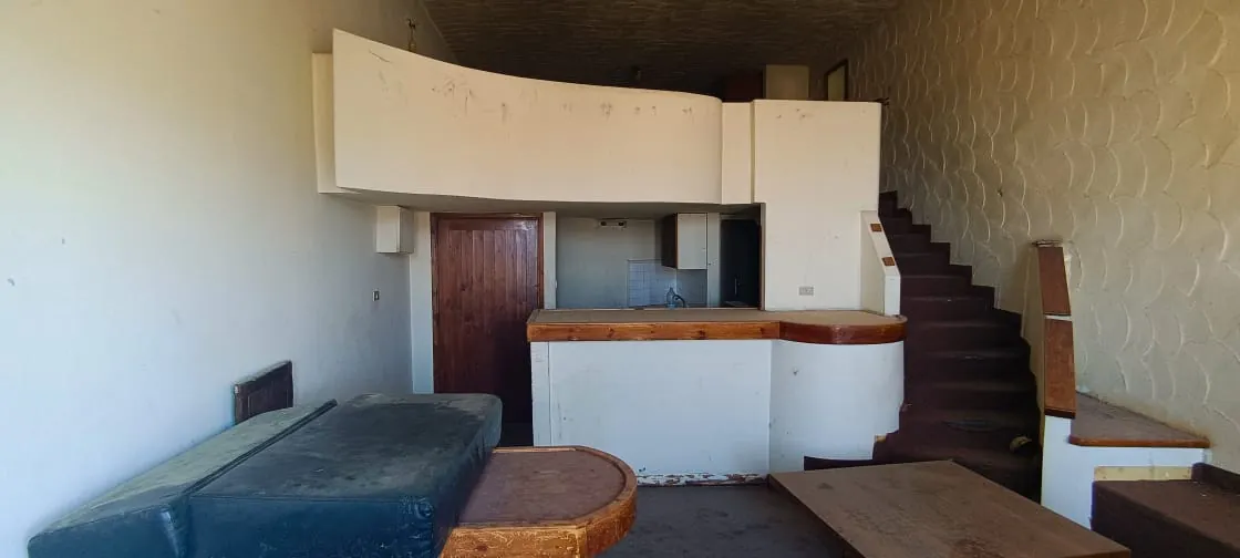 Hotel For Sale In Azra- Needs Renovation — الصورة 8