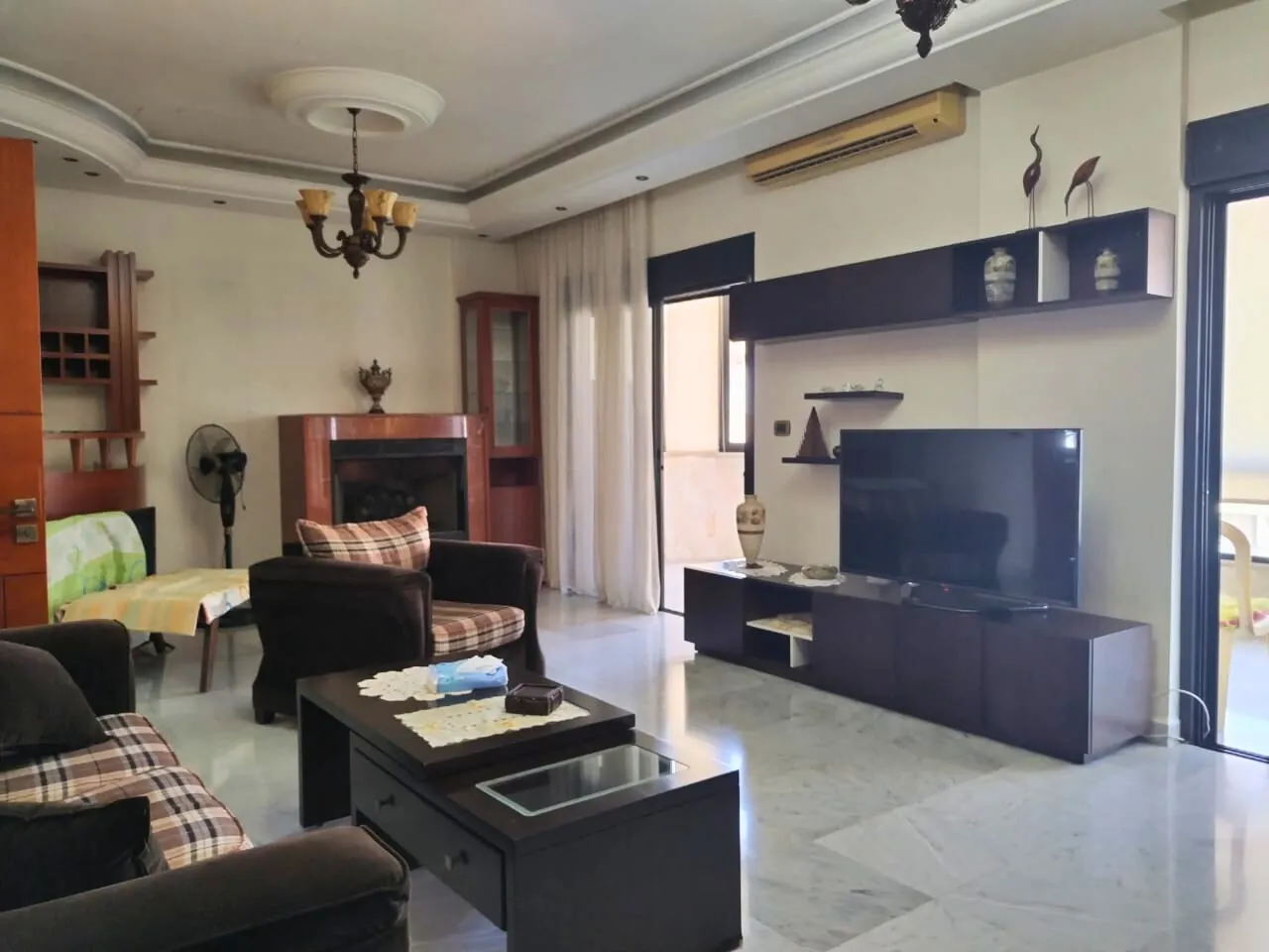 Furnished 3-Bedroom Apartment For Rent in Jounieh — الصورة 2