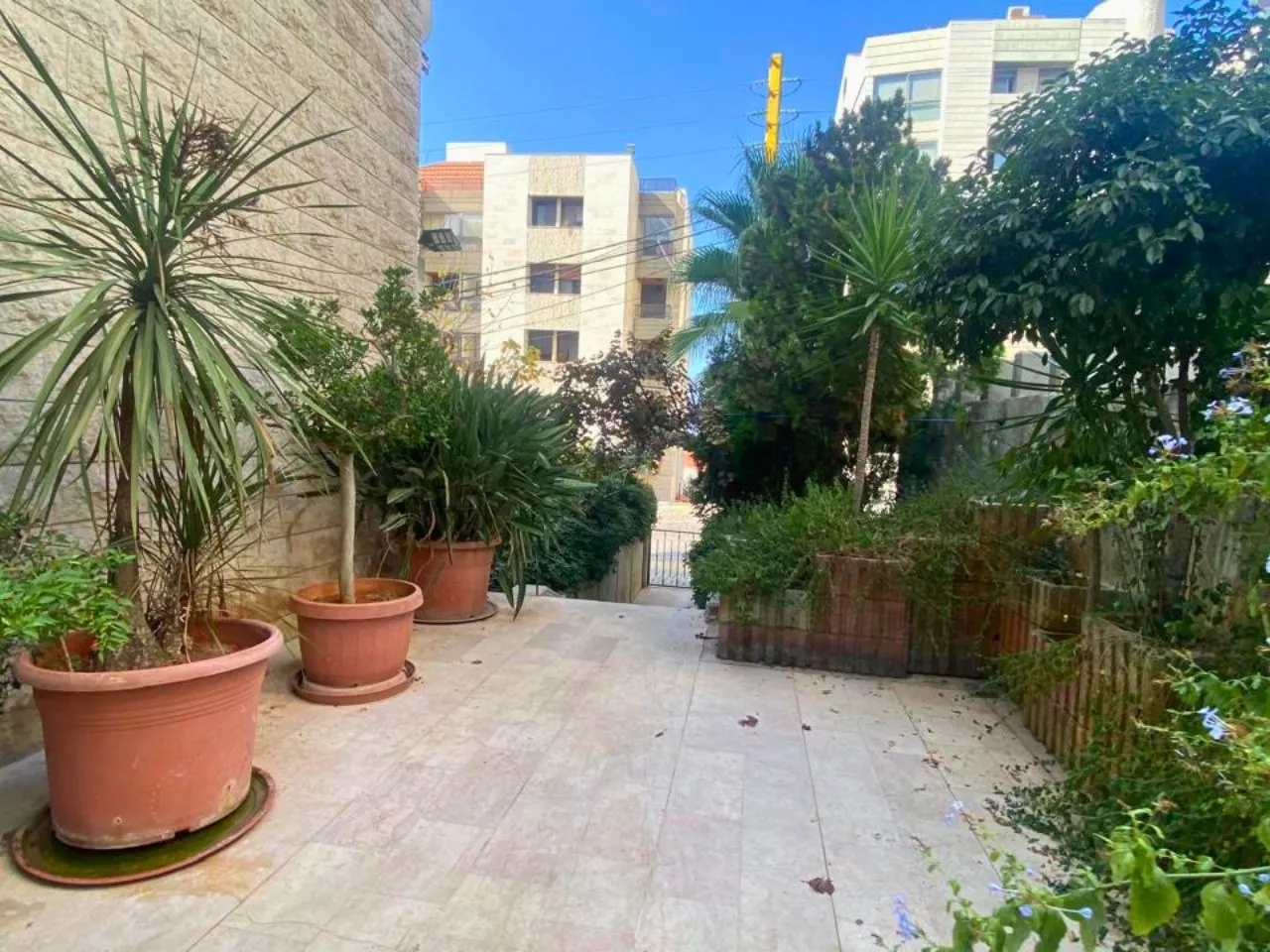 Spacious Duplex With Terrace & Garden For Sale in Biyada — الصورة 9