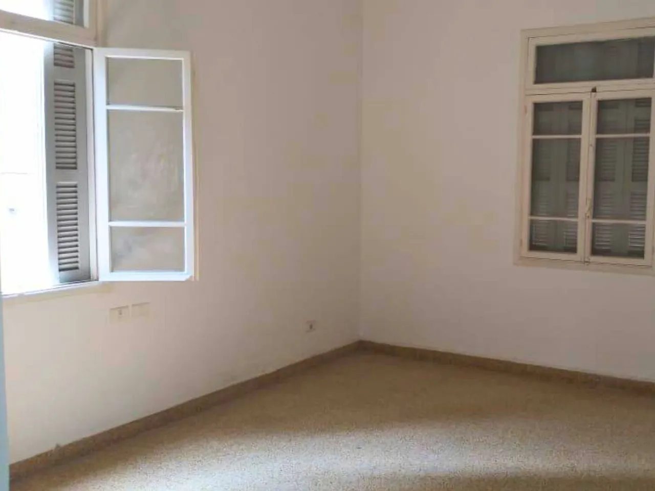 Classical 3-Bedroom Apartment For Rent in Achrafieh, Sioufi — photo 4