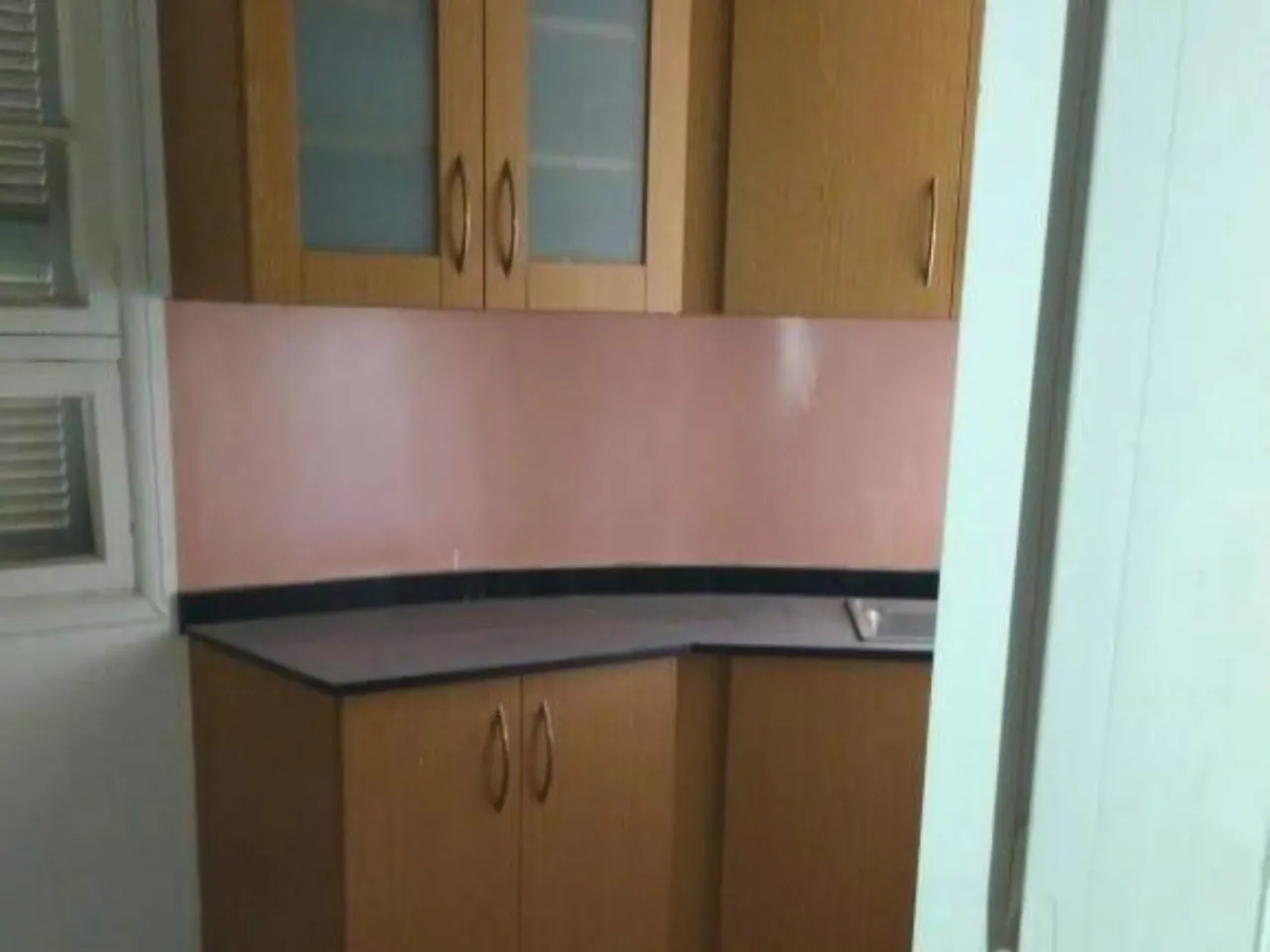Classical 3-Bedroom Apartment For Rent in Achrafieh, Sioufi — photo 6