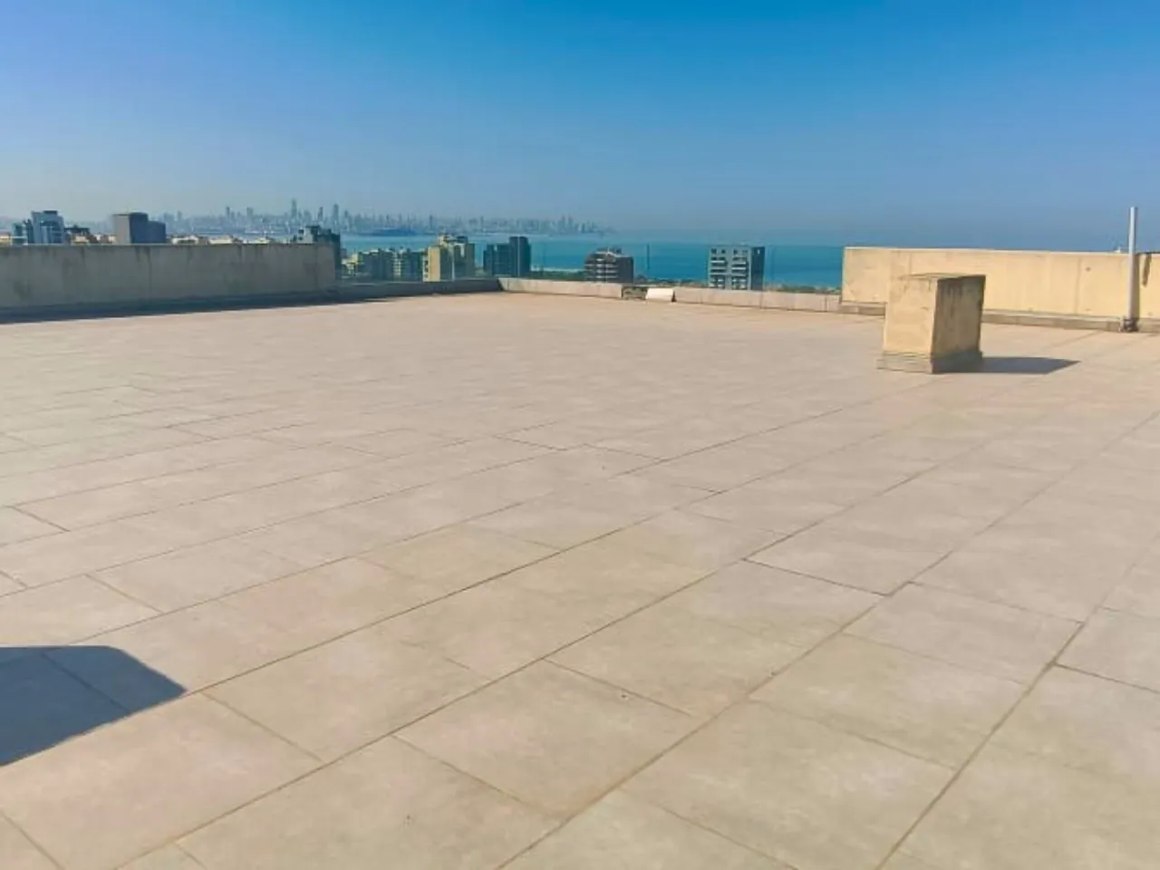 Industrial Building For Sale in a Prime Location in Dbayeh — الصورة 3