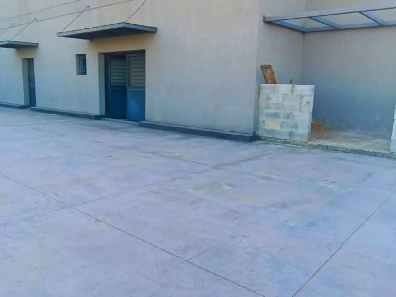 Industrial Building For Sale in a Prime Location in Dbayeh — الصورة 5