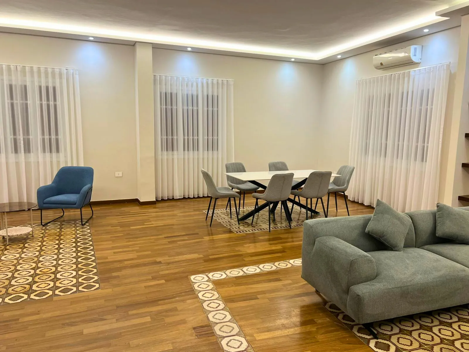 Furnished 3-Bedroom Apartment For Rent in Achrafieh, Carré D'or — الصورة 5
