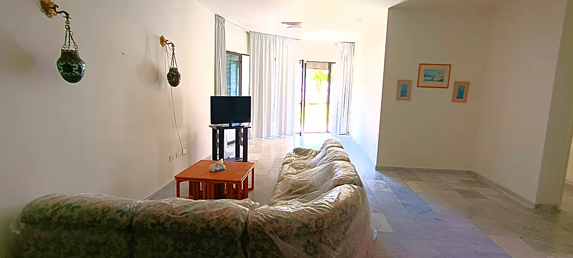 Chalet For Sale in a Well-Known Resort in Tabarja with a Garden & View — الصورة 5