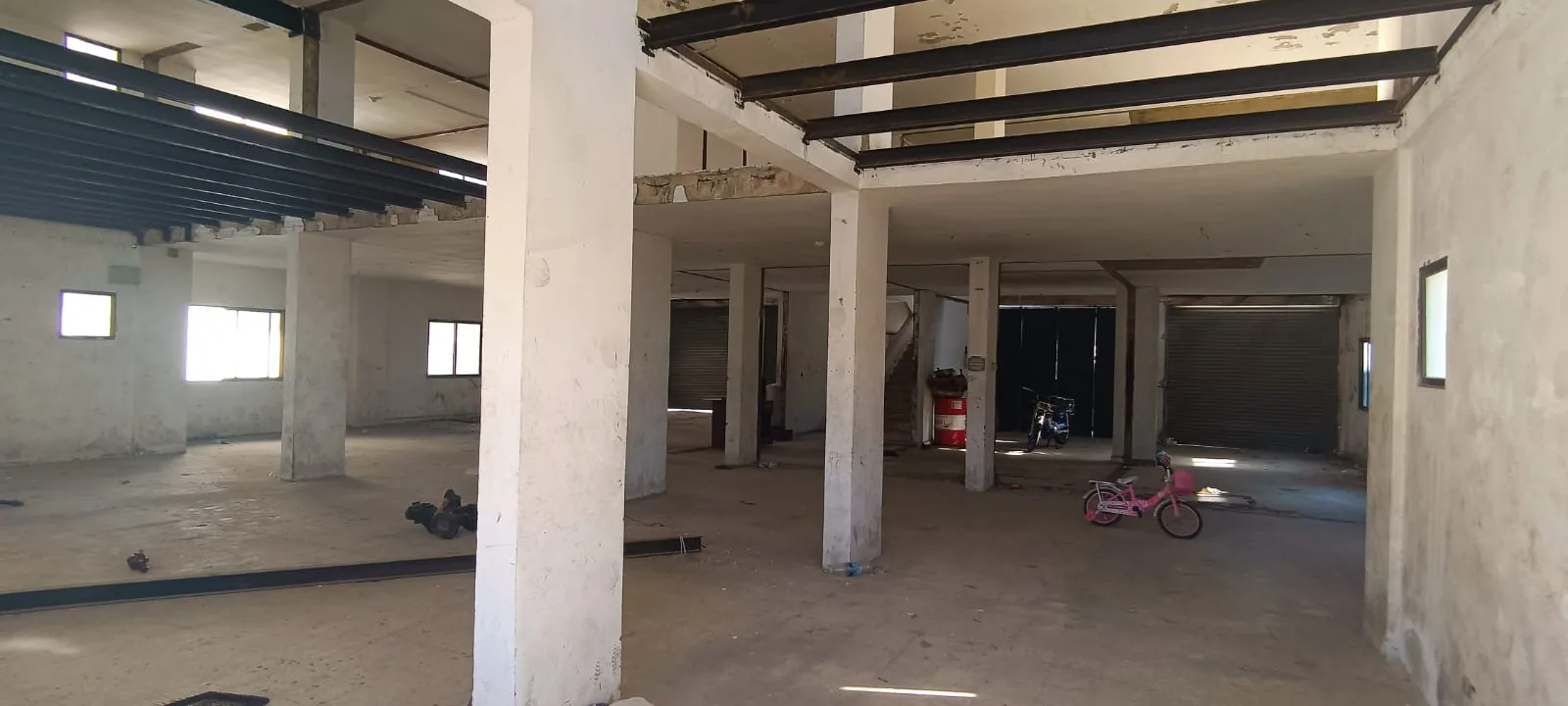 Industrial Building For Rent in Edde — الصورة 2