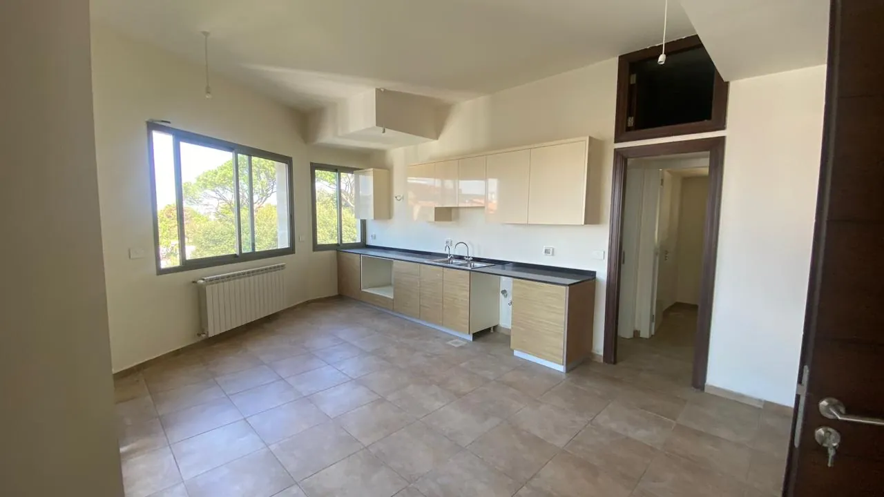 Spacious Duplex With a Beautiful View And Large Terrace For Rent In Dik El Mehdi — الصورة 4