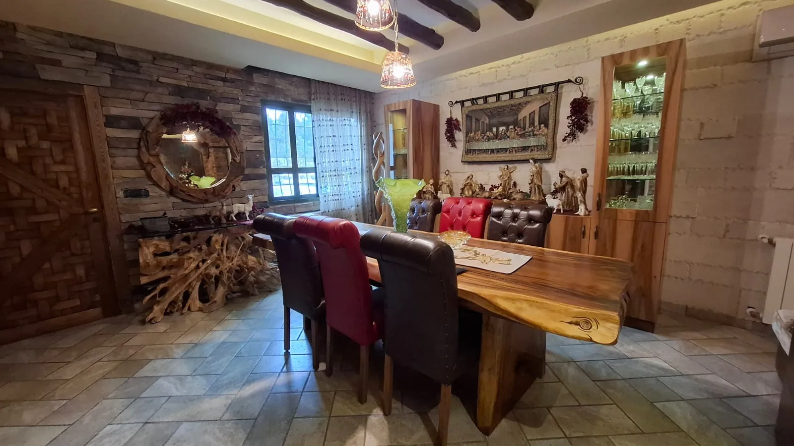 Private High-End Duplex For Sale in Aamchit — الصورة 4
