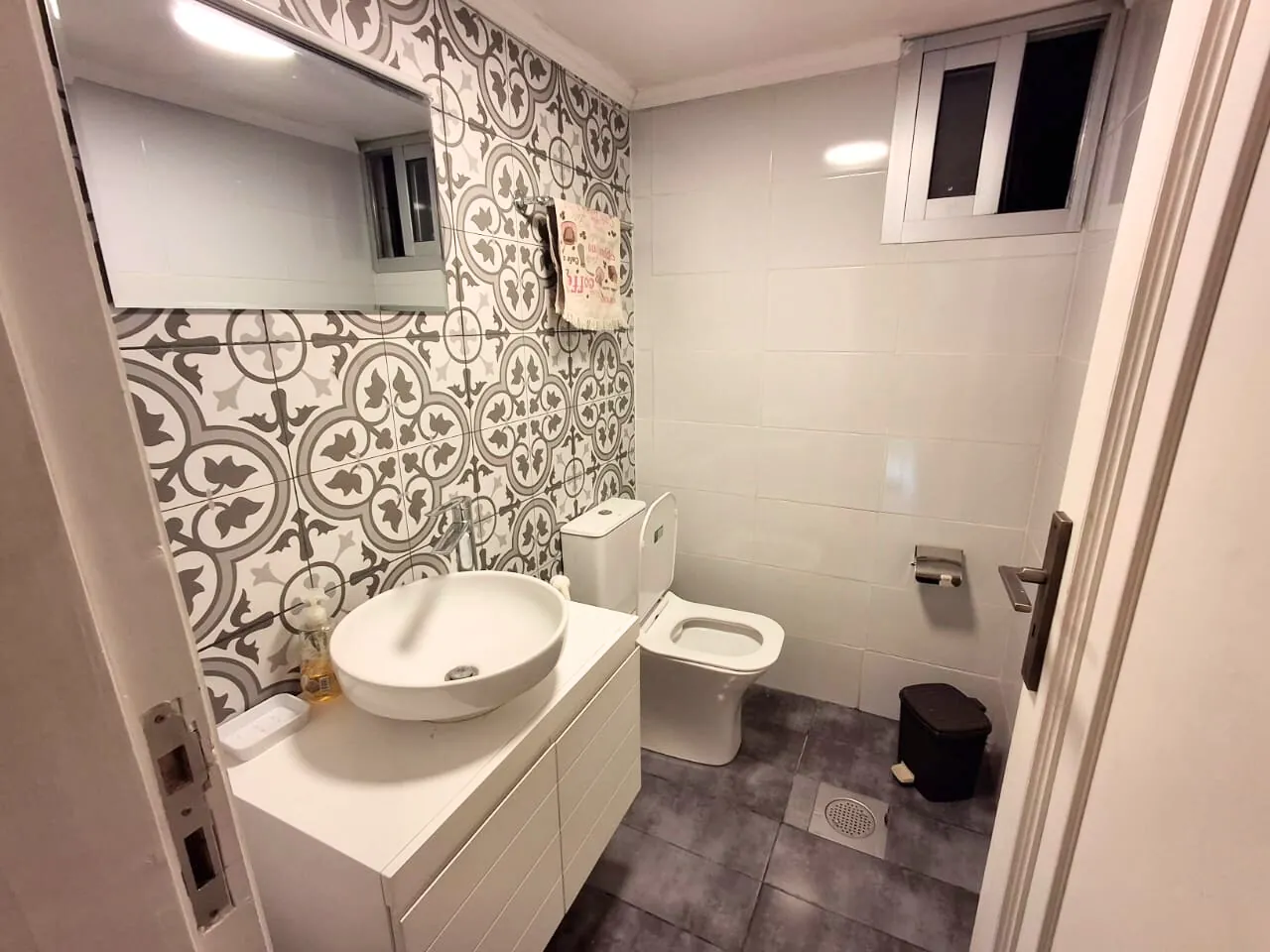 Furnished 3-Bedroom Apartment For Rent in Achrafieh, Rmeil — photo 10
