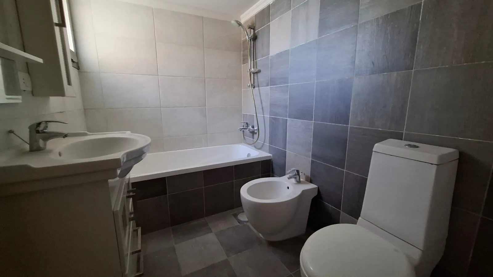 Deluxe Apartment With Seaview For Rent In Jbeil — الصورة 5