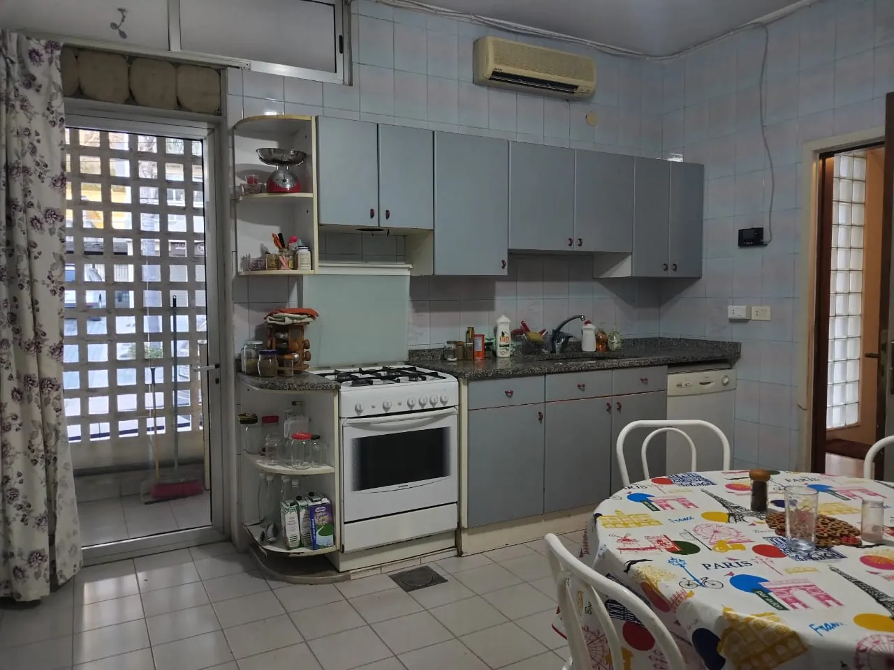 Triplex House With Seaview & 40 SQM Terrace For Sale in Haret Sakher — الصورة 9
