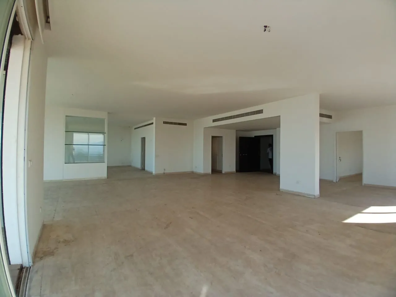 Spacious High-End Apartment With Great Sea View For Rent in Rabieh — الصورة 2