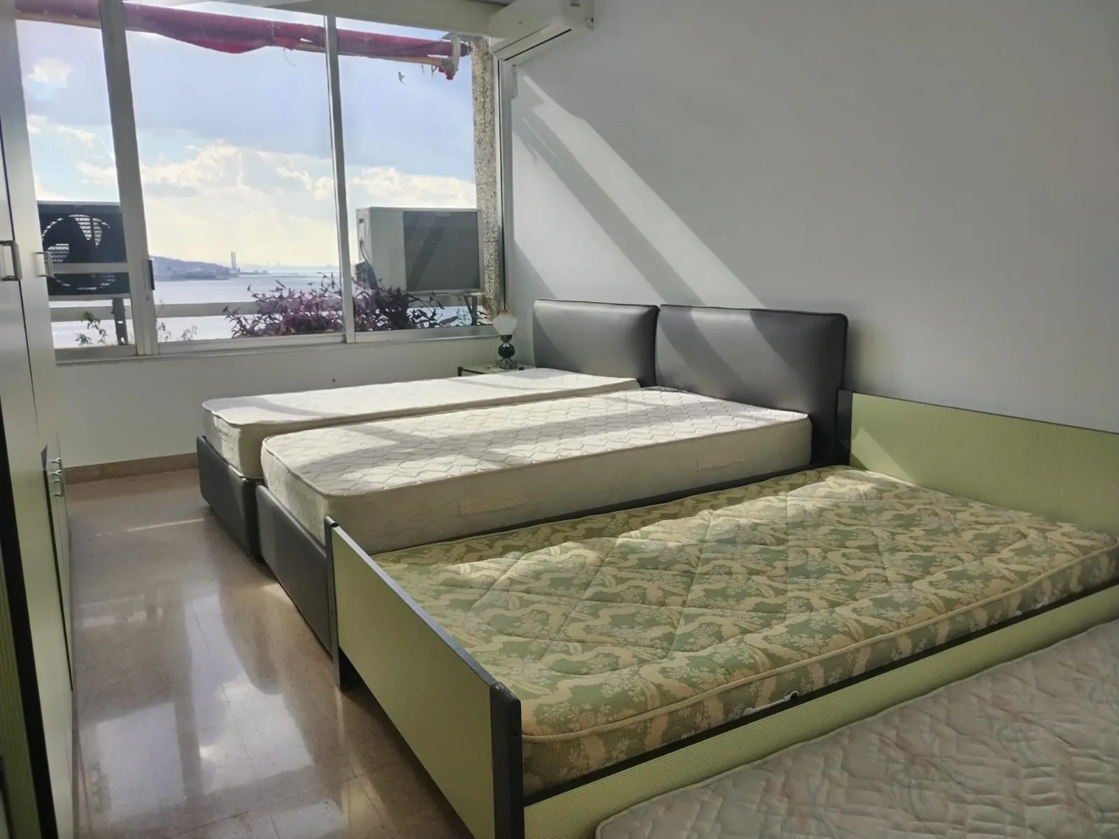Chalet With Panoramic Seaview For Rent in a Well Known Resort in Tabarja — الصورة 4