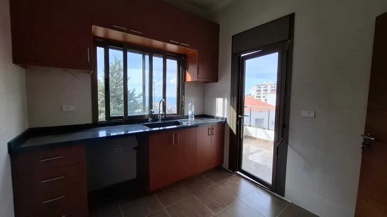 2-Bedroom Apartment For Rent in Blat, Jbeil Minutes Away From The Highway — الصورة 2