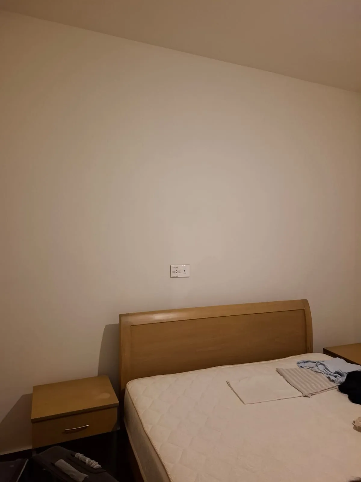 Semi-Furnished Apartment For Sale in Qannabet Broumana — الصورة 4