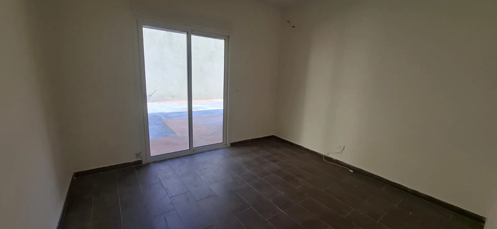 Spacious Apartment With Terrace For Sale in Qannabet Broumana — الصورة 2