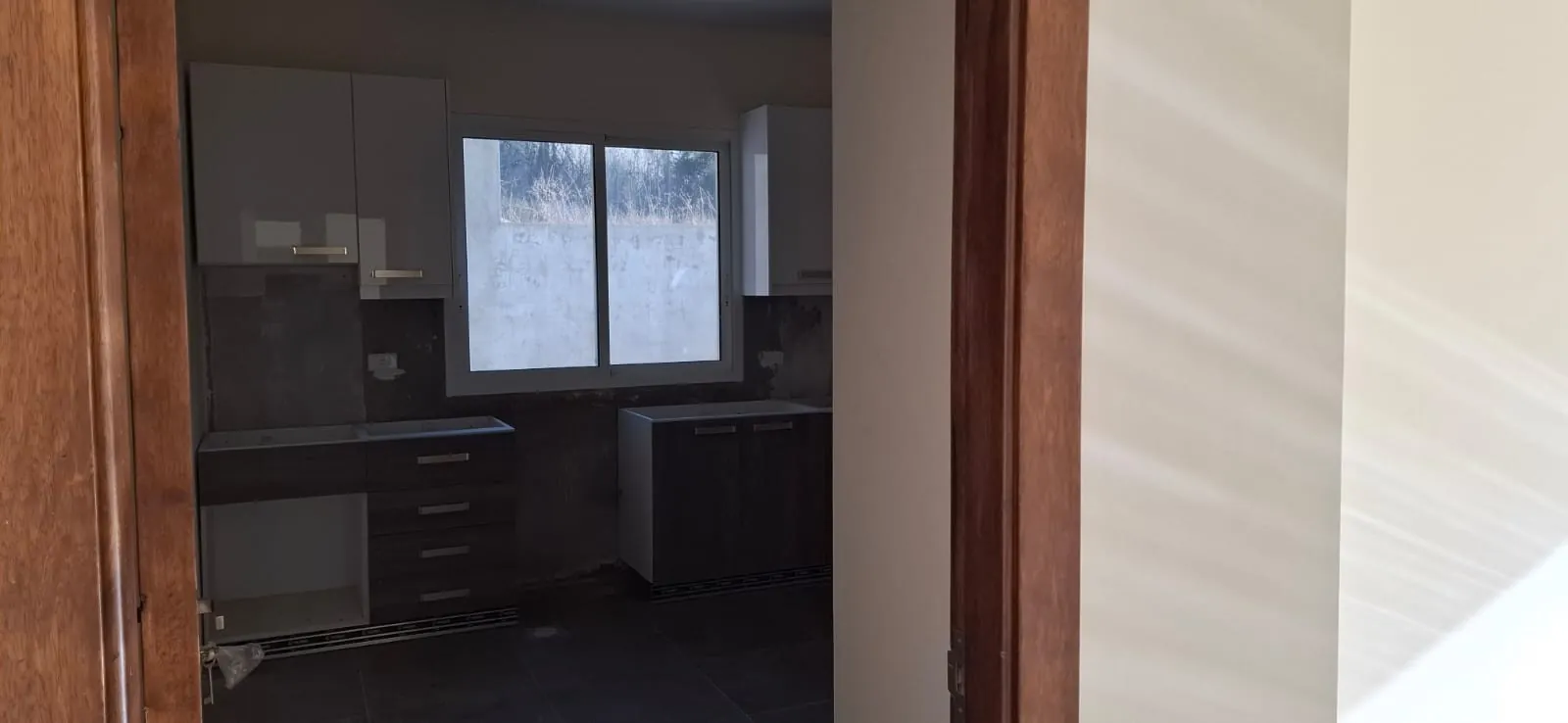Spacious Apartment With Terrace For Sale in Qannabet Broumana — الصورة 6