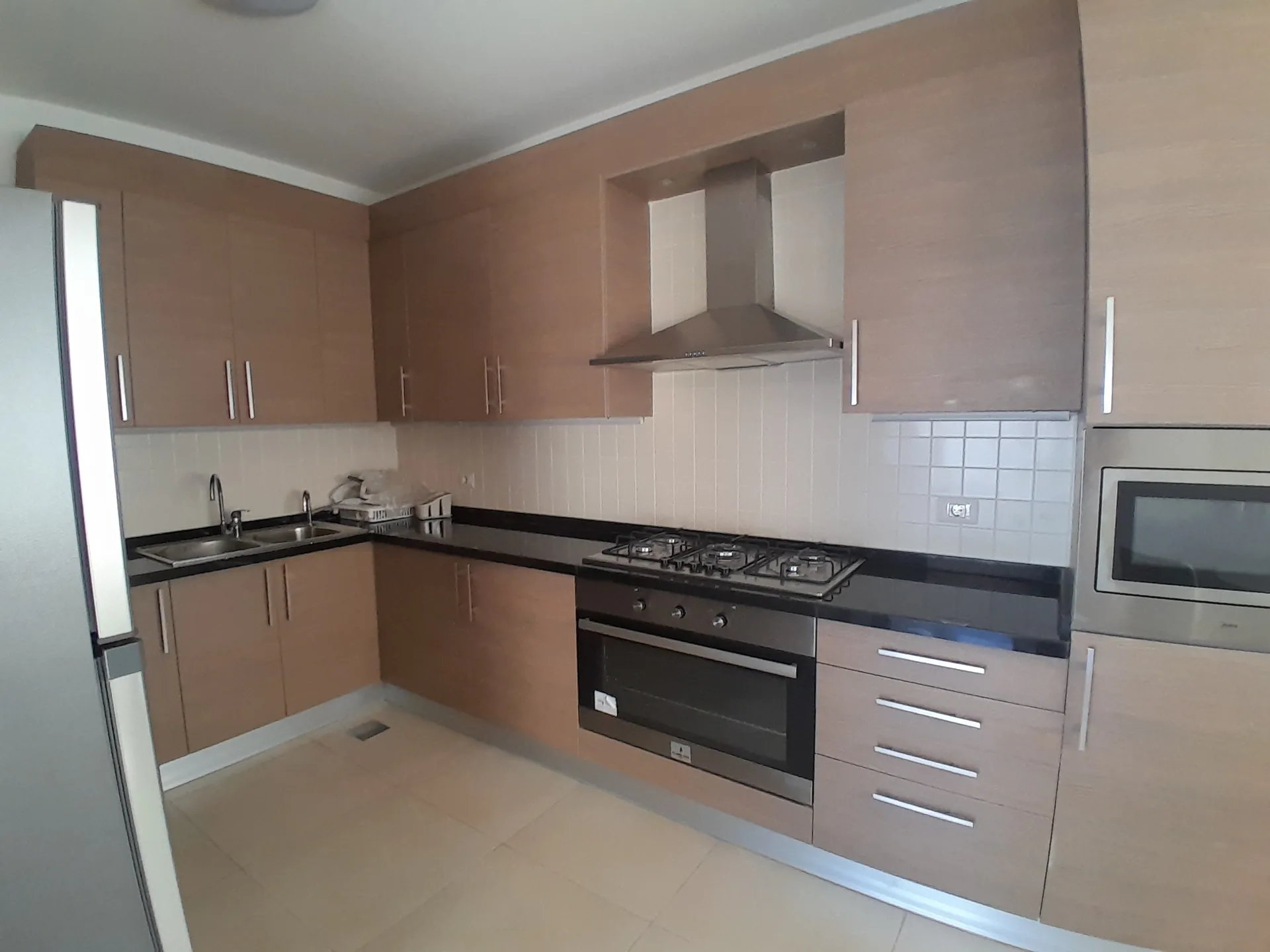 Beautifully Furnished 3-Bedroom Apartment For Rent in Achrafieh, Near Sassine — الصورة 6