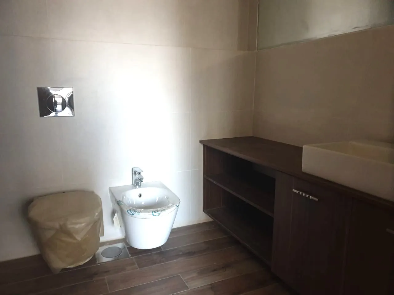 Spacious New 3-Bedroom Apartment For Sale in Achrafieh, Rmeil — الصورة 7