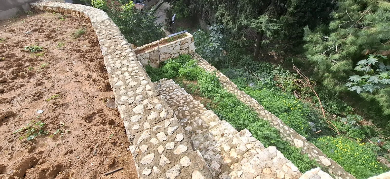 Spacious Apartment With Terrace For Sale in Dbayeh — الصورة 2