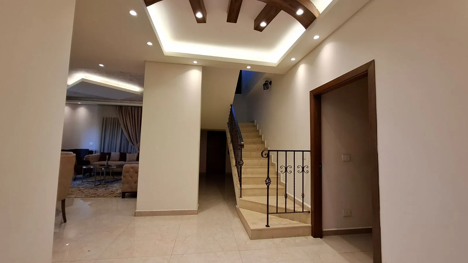 Prestigious Duplex For Sale In Nahr Ibrahim — الصورة 9