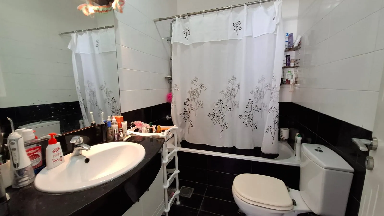 3-Bedroom Apartment For Rent In Aamchit A Minute Away From the Highway — الصورة 7