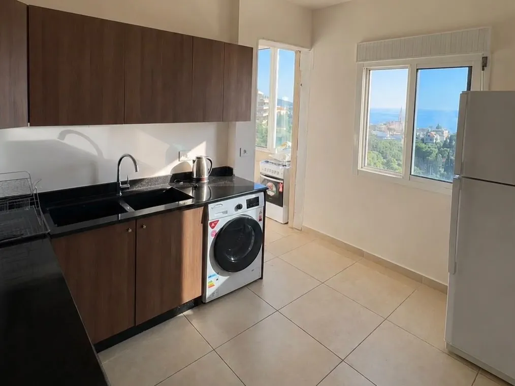 3-Bedroom Apartment For Sale in Batroun Kfar Aabida — الصورة 4