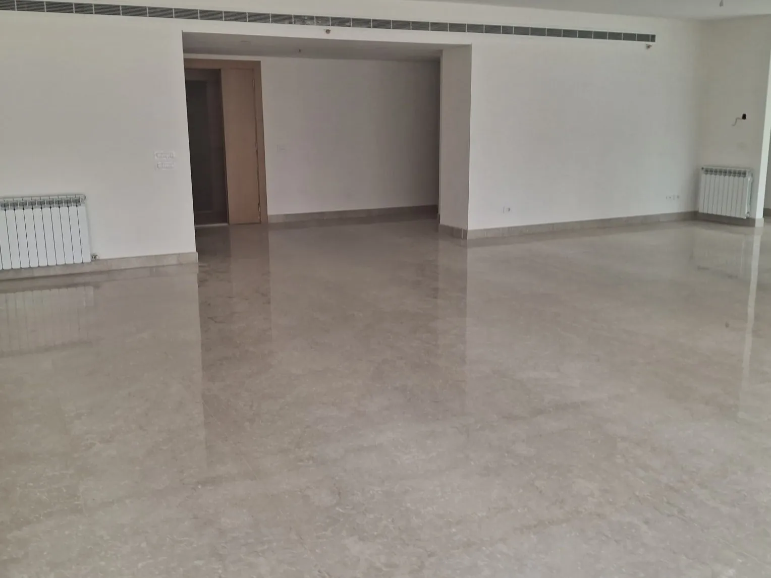 Brand New 500 SQM Apartment For Sale in Ain El Mreisseh — الصورة 4