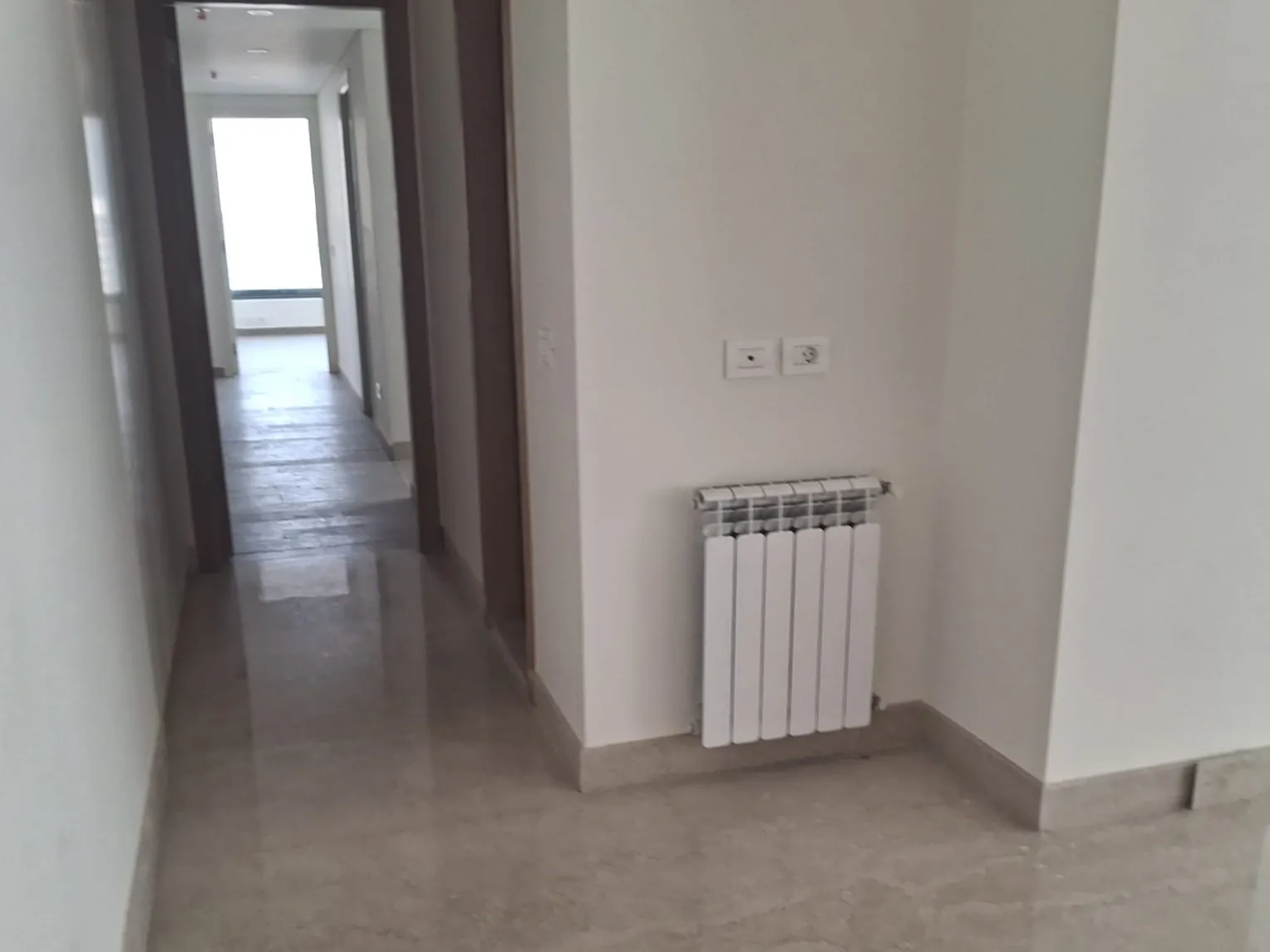 Brand New 500 SQM Apartment For Sale in Ain El Mreisseh — الصورة 7