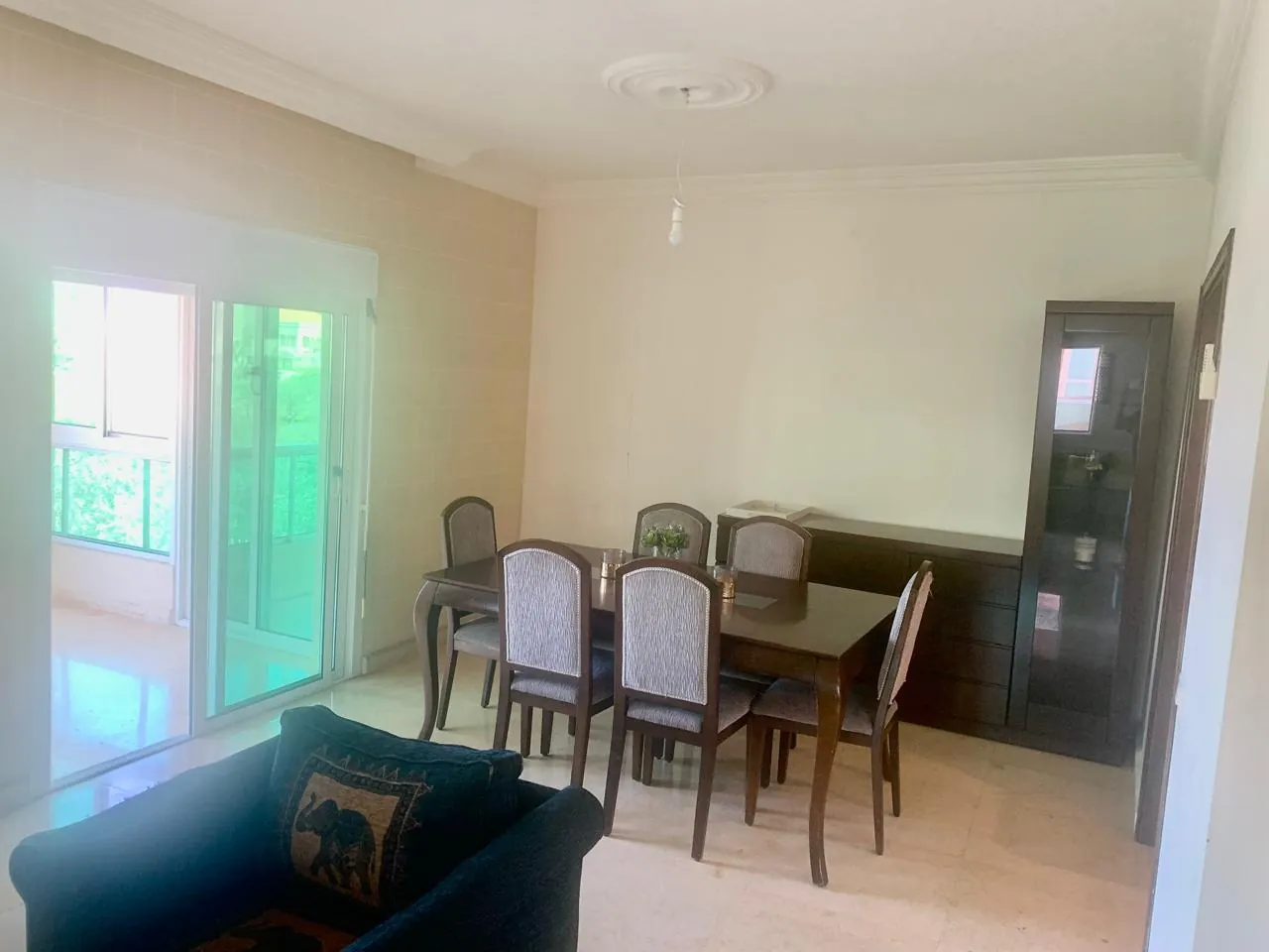 Spacious Apartment For Sale in Aamchit — الصورة 3