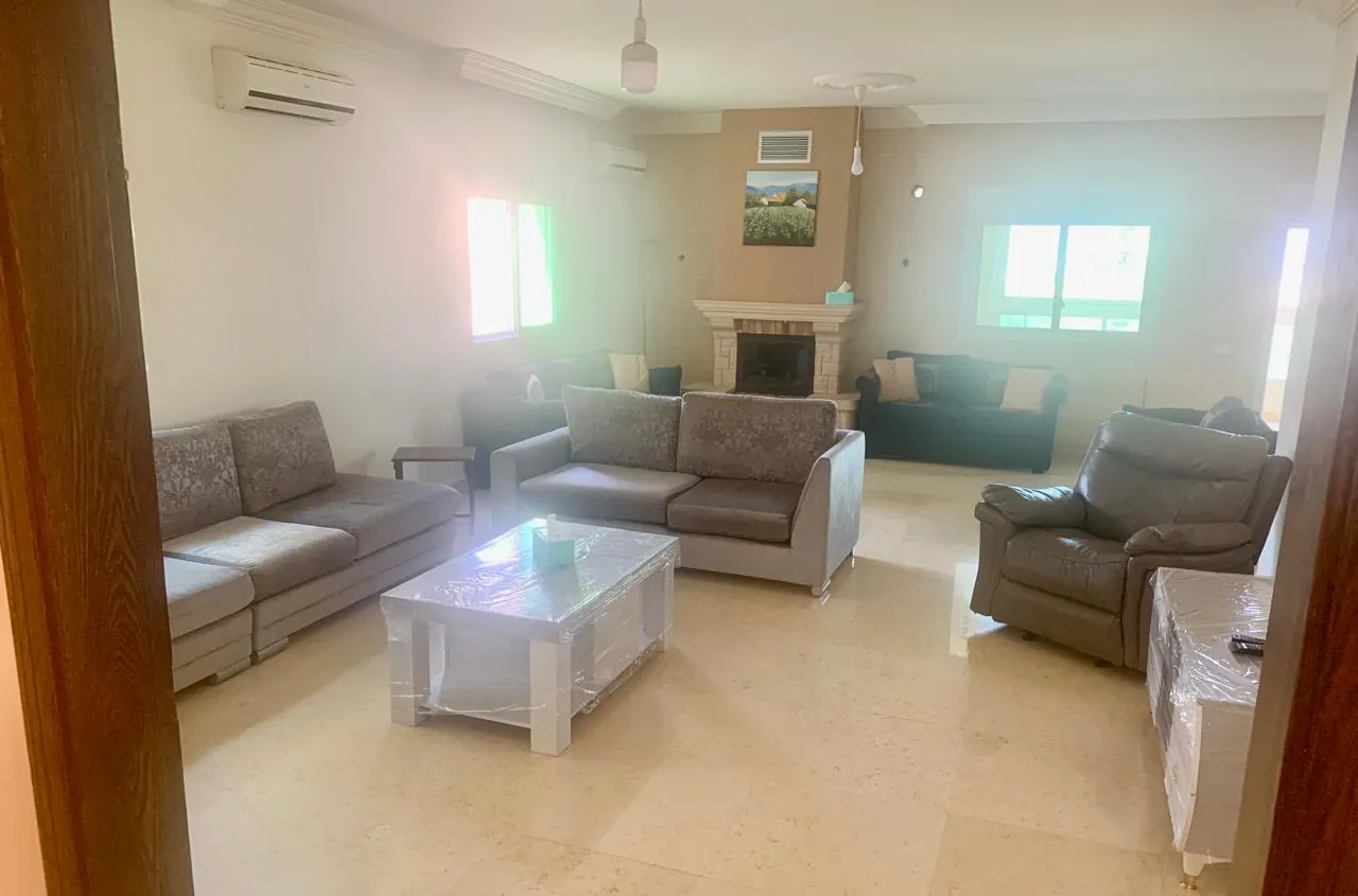 Spacious Apartment For Rent in Aamchit
