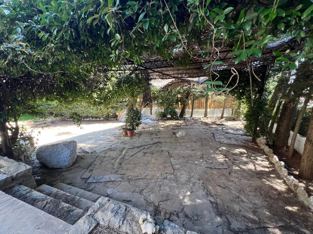Villa For Sale In A Prime Location in Chalimar, Baabdat — photo 9