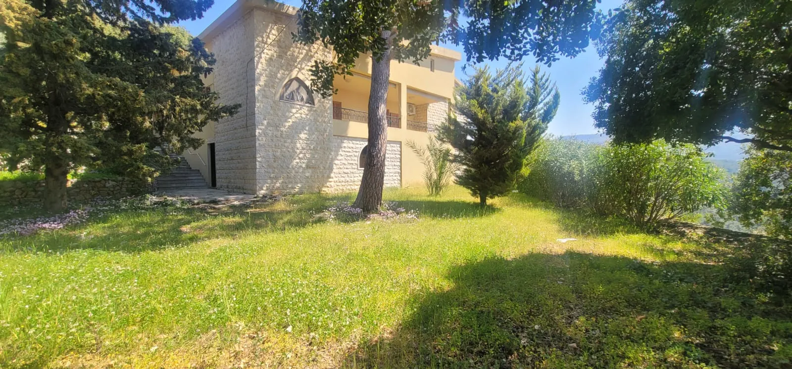3,000 SQM Land with Traditional House For Sale in Shayle — photo 2