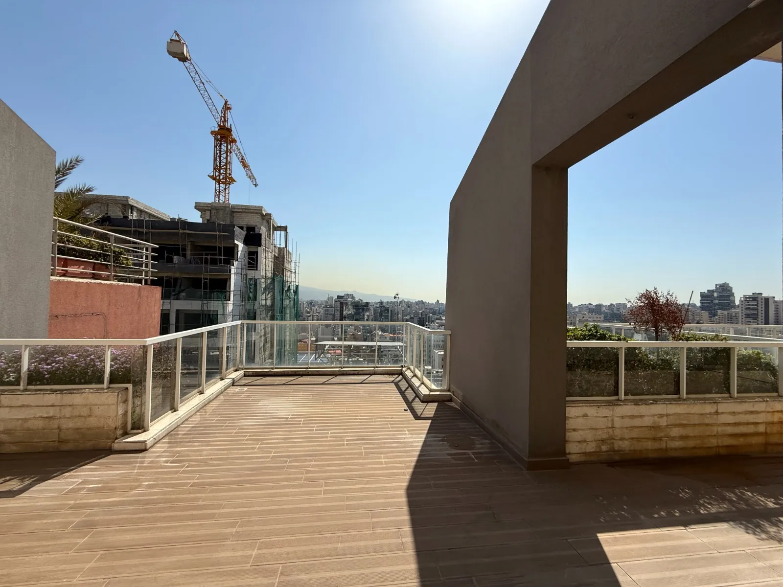 Amazing Rooftop with Terraces For Sale in Achrafieh, near Hotel Dieu — الصورة 2