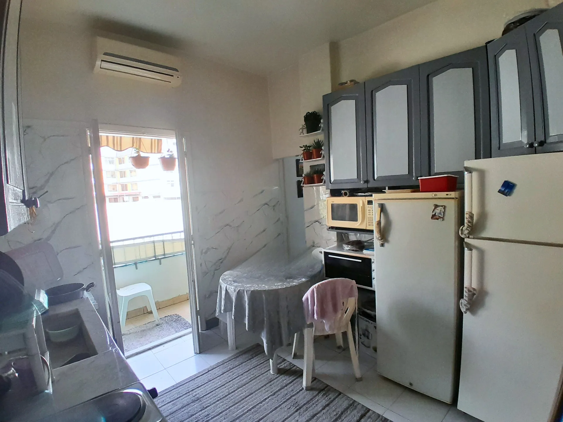Investment Potential! 2-Bedroom Apartment For Sale in Achrafieh, Fassouh — الصورة 5