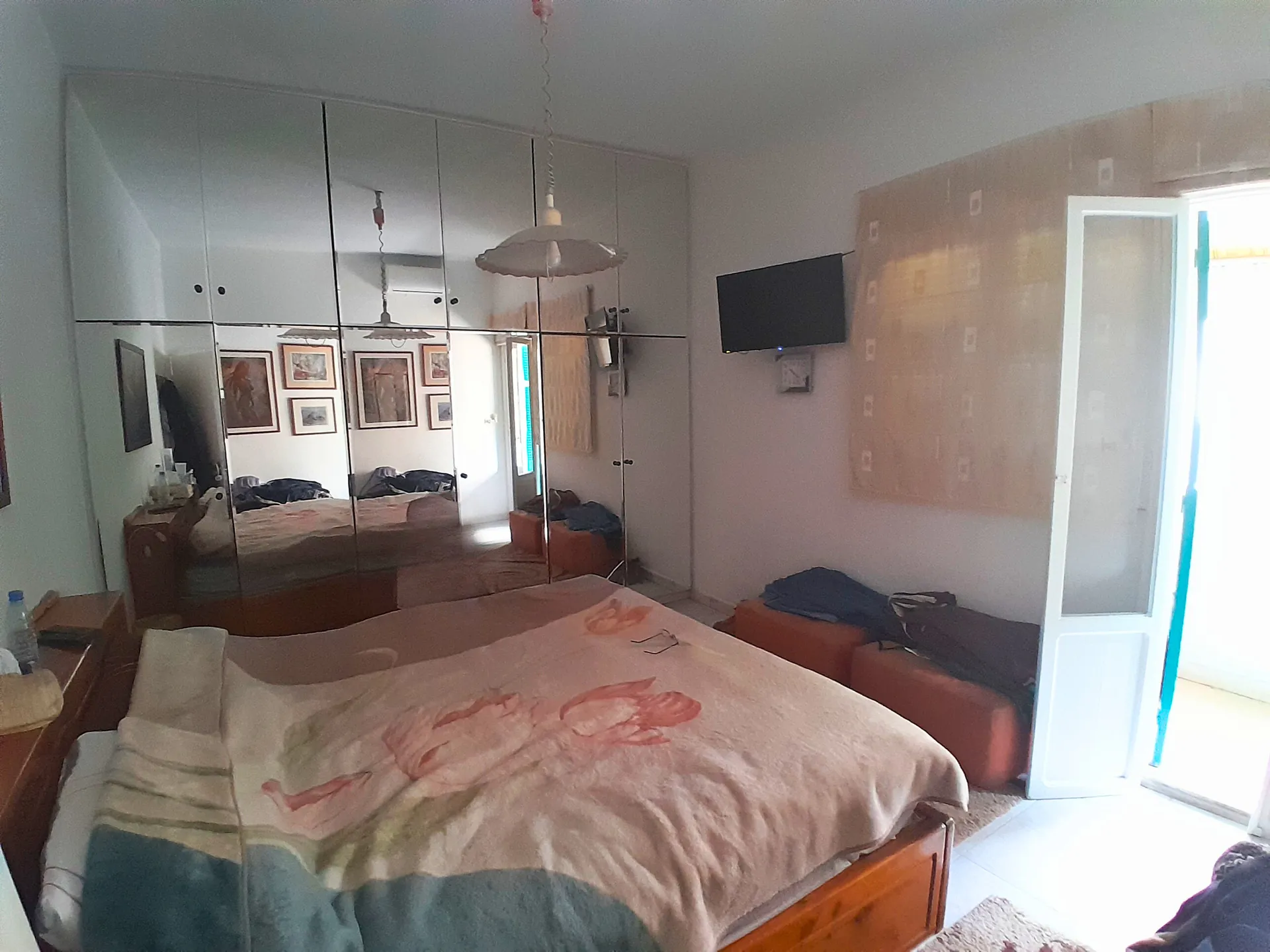 Investment Potential! 2-Bedroom Apartment For Sale in Achrafieh, Fassouh — الصورة 7