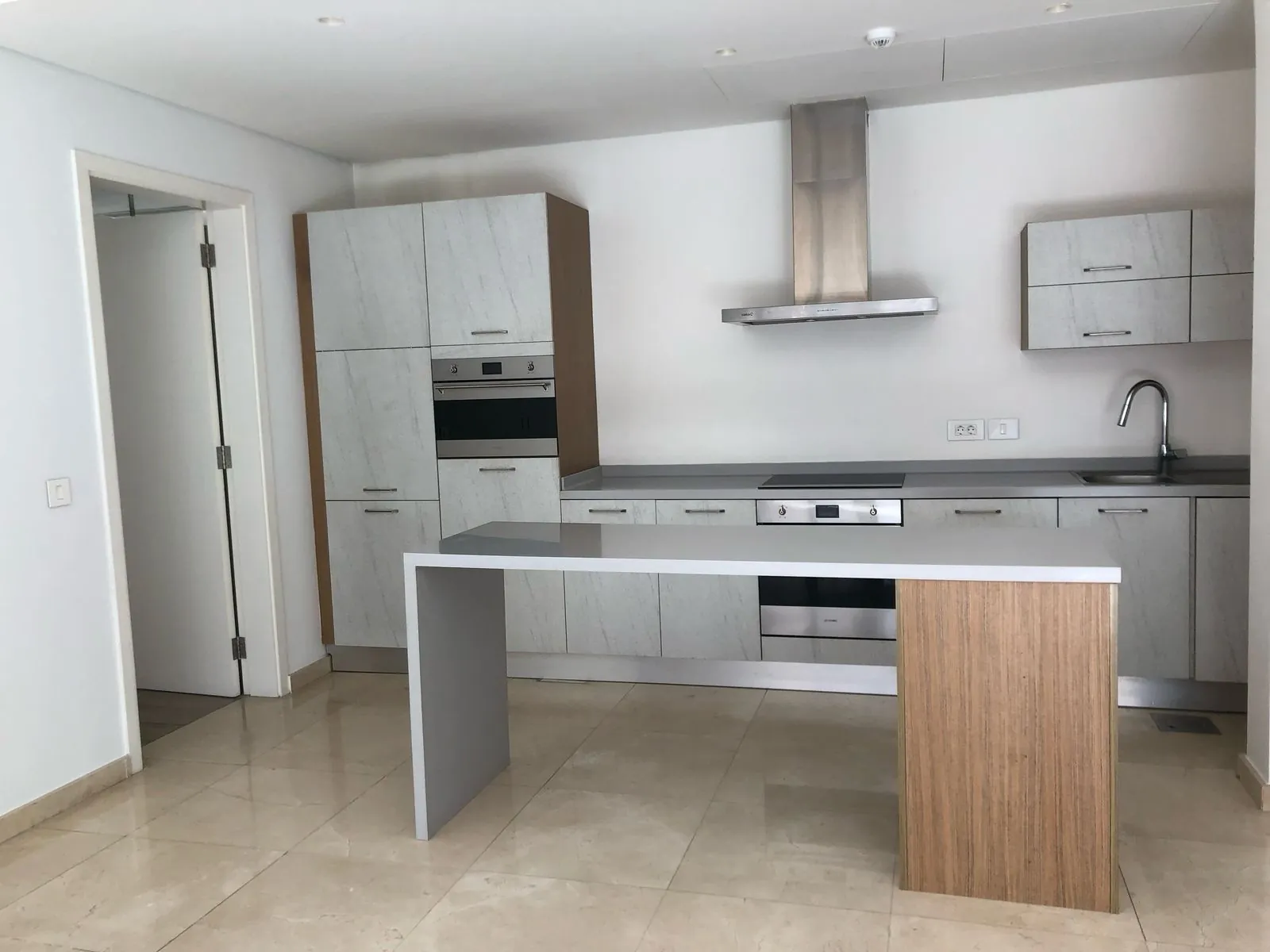 Charming Apartment For Sale in the Heart of Achrafieh, Carré D'or — الصورة 2