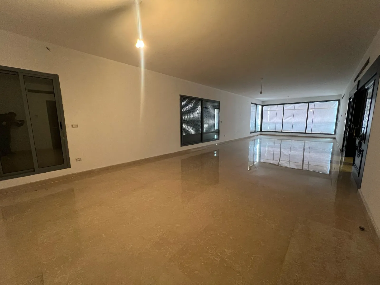 Super Deluxe Apartment For Sale in Horsh Tabet — photo 2