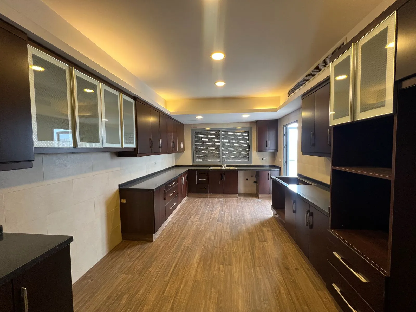 Super Deluxe Apartment For Sale in Horsh Tabet — photo 3