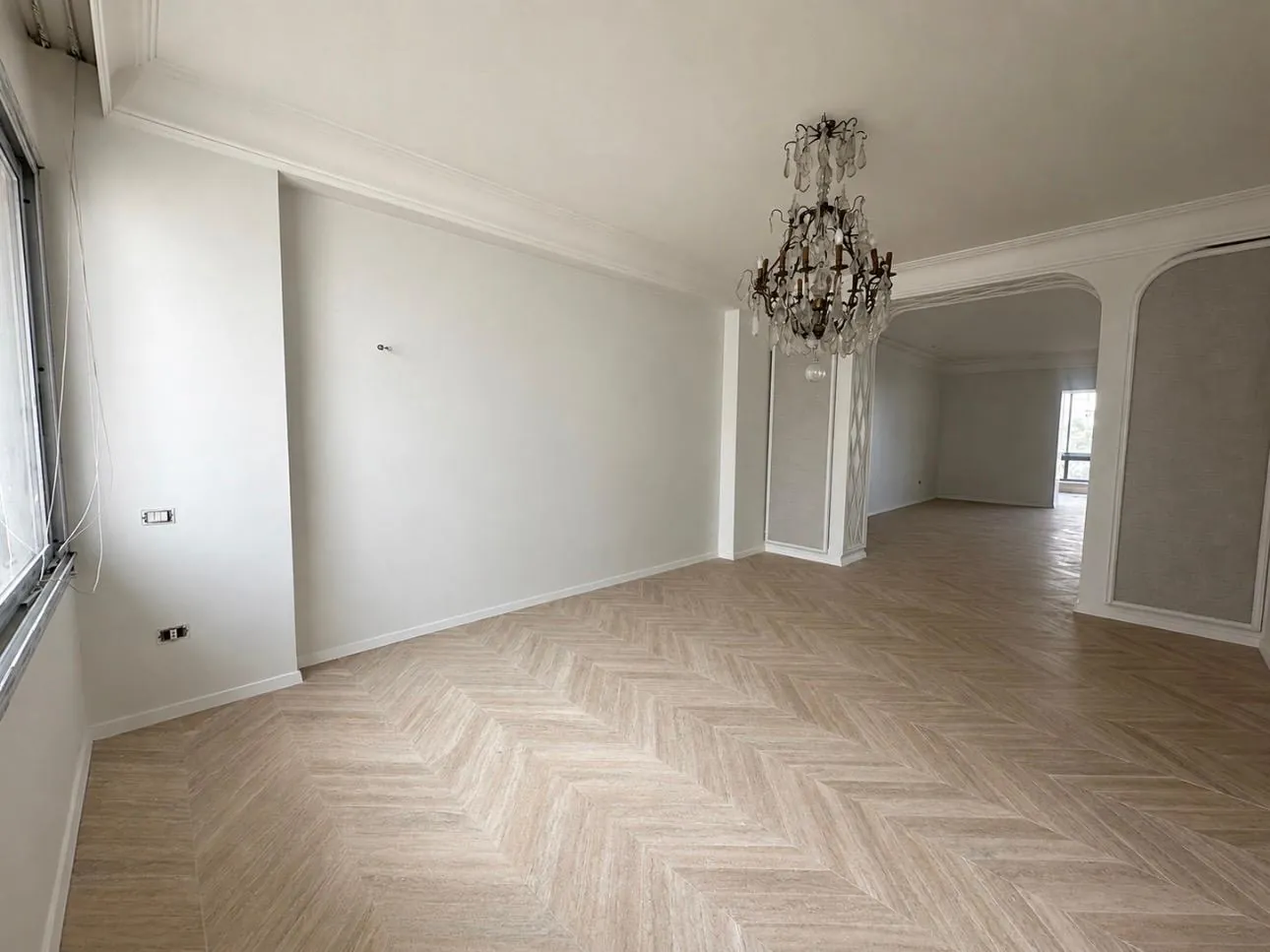 Fully Renovated! Apartment For Rent in High-End Building in Bliss, Ras Beirut — الصورة 2
