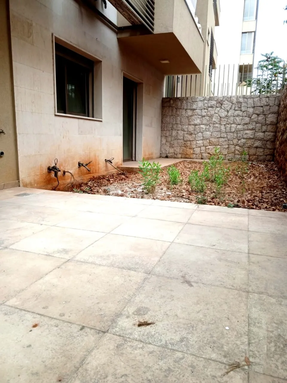 Modern Apartment For Rent in Kfarhbeib — الصورة 2