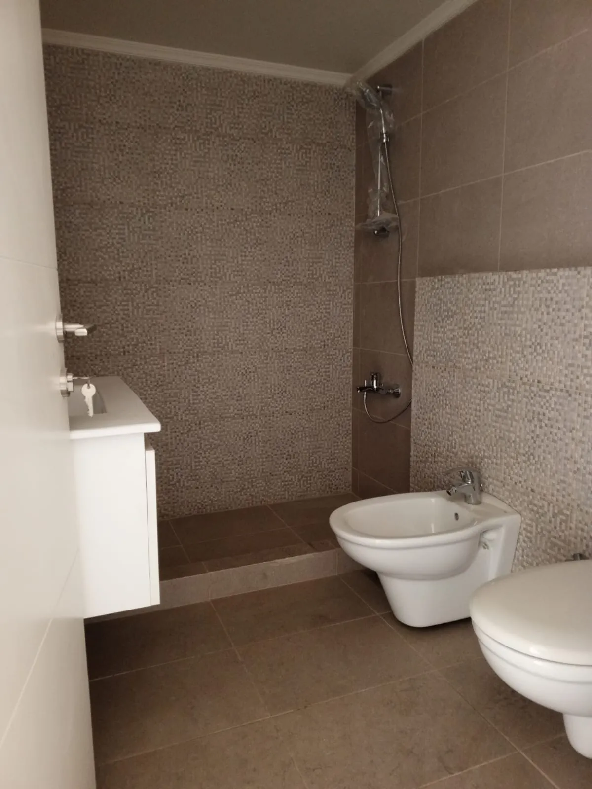 Modern Apartment For Rent in Kfarhbeib — الصورة 5