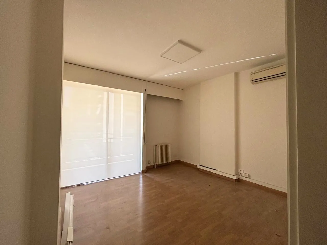 300 SQM Office For Rent in Badaro — الصورة 5