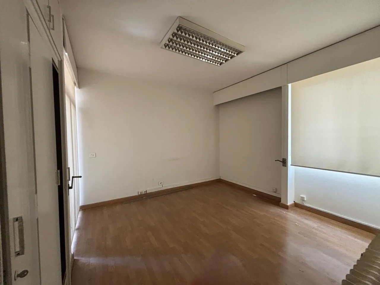 300 SQM Office For Rent in Badaro — الصورة 6