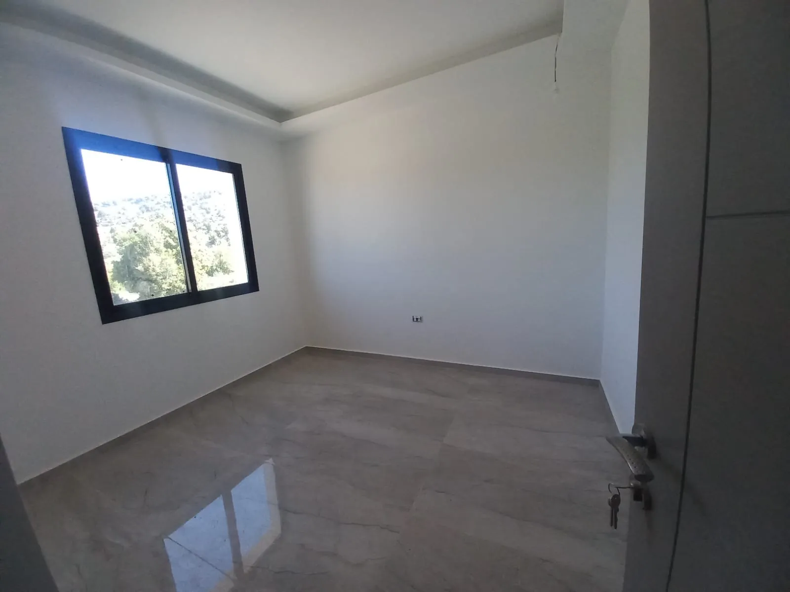 Unique Villa With Garden For Sale in Mechmech — الصورة 10